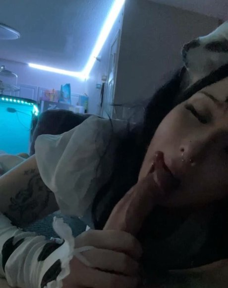 Succubussara porn actress photo