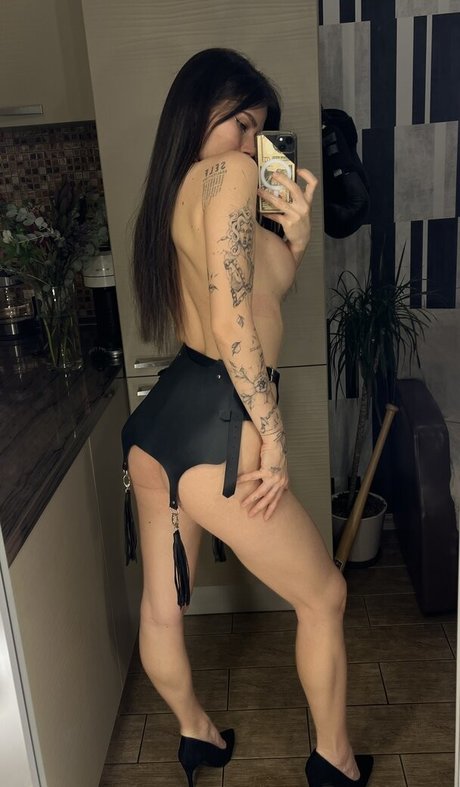 LinaIvy model sex images