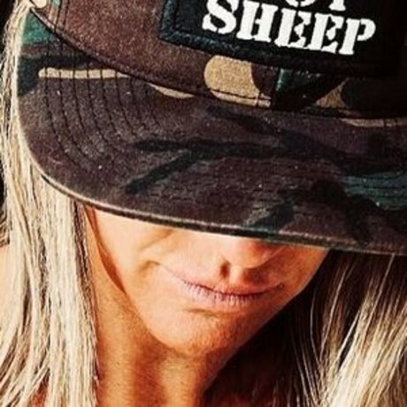 Country Mom 14 sexy actress photo