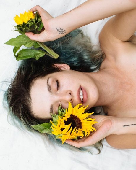 Carly Foulkes pornographic actress photos