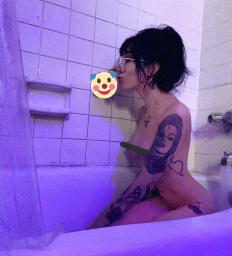 chanfanacct star nude pictures