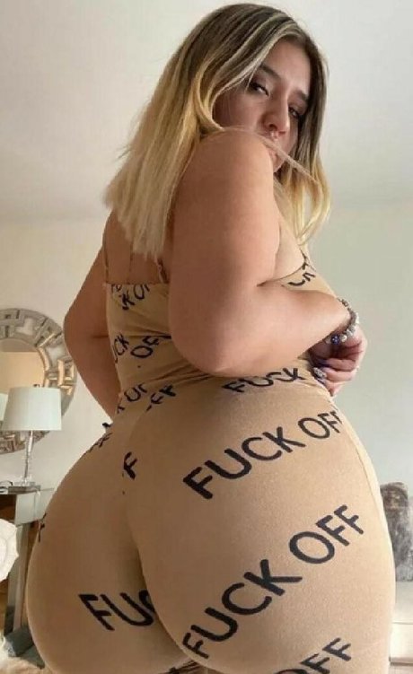 Juicyk exclusive pornstar picture