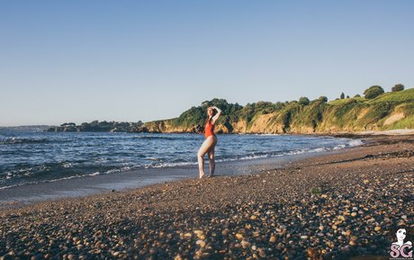 DoncellaSuicide art actress images