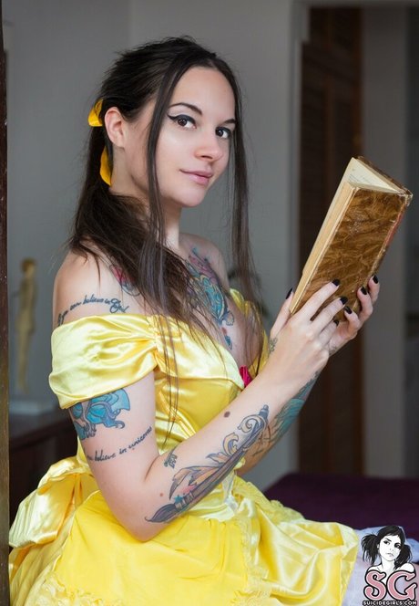 DoncellaSuicide top actress images