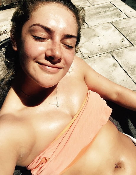 Isabel Hodgins nudes model pics