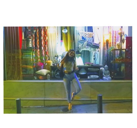 Aria Paria model nude pic