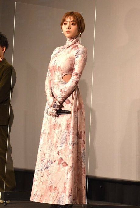 Elaiza Ikeda model high quality photo