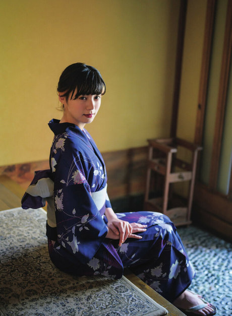 Elaiza Ikeda pornstar exclusive image