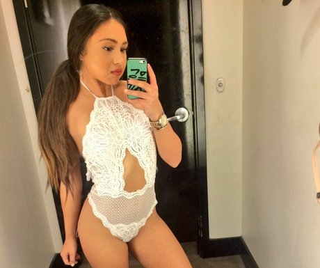 Shari G star nice gallery