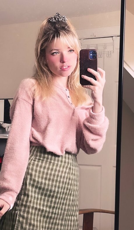 Thejamplan erotic model galleries