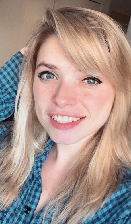 Thejamplan pornographic model pictures