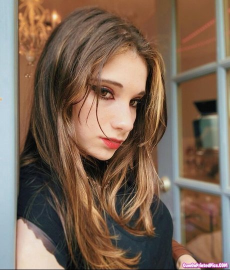 Natscray art actress gallery