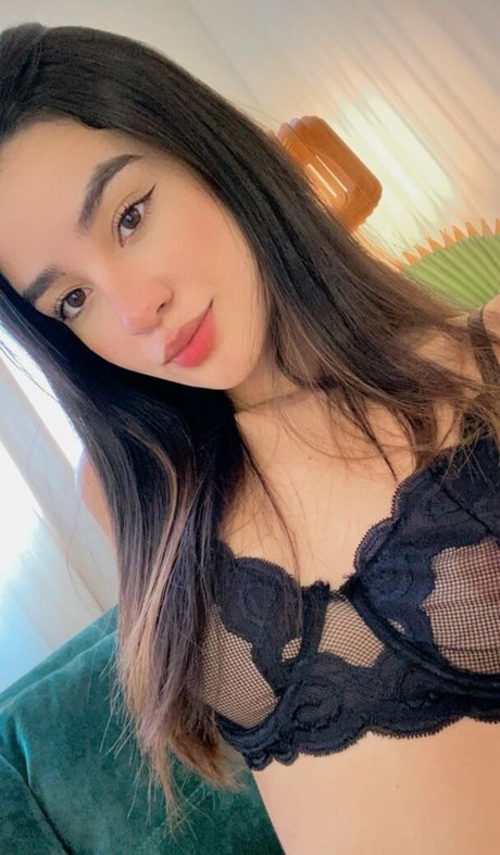 carolcor21 model hd pictures