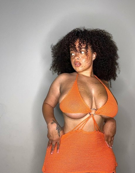 Tysorosey exclusive model photo