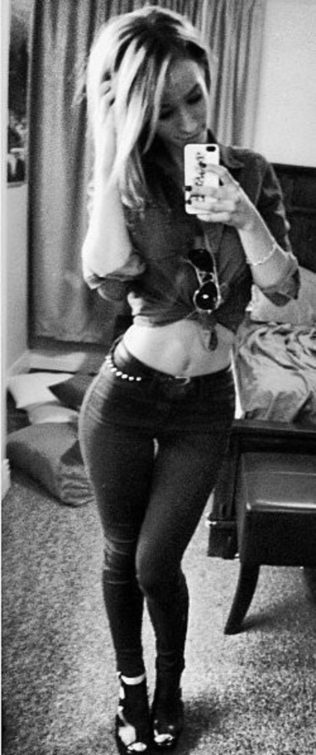 Paige Wyatt erotic model img