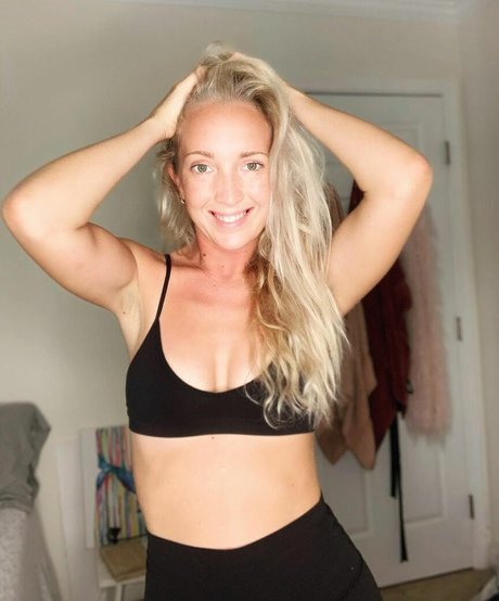 the jeneva nude model pic