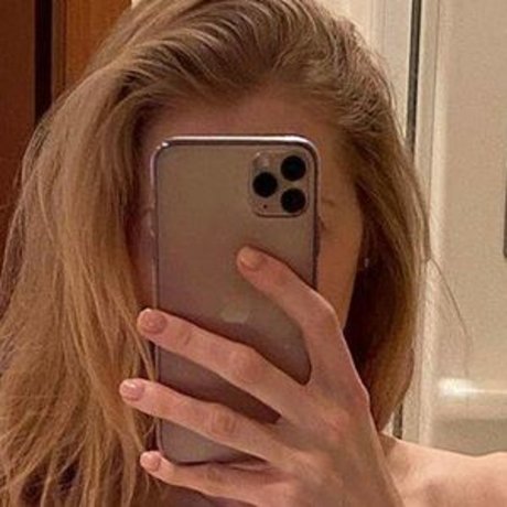 Bellolesya naked actress archive