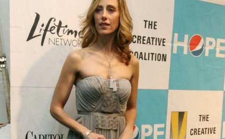 Kim Raver star free images