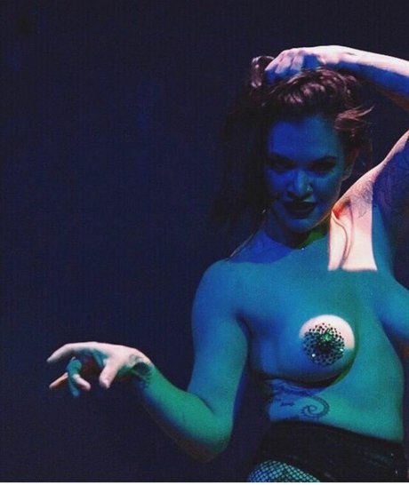 Shaul Guerrero model porn galleries