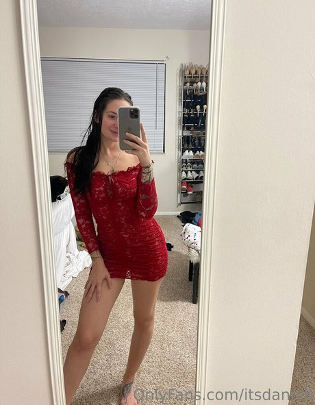 ItsdanniB model pretty picture