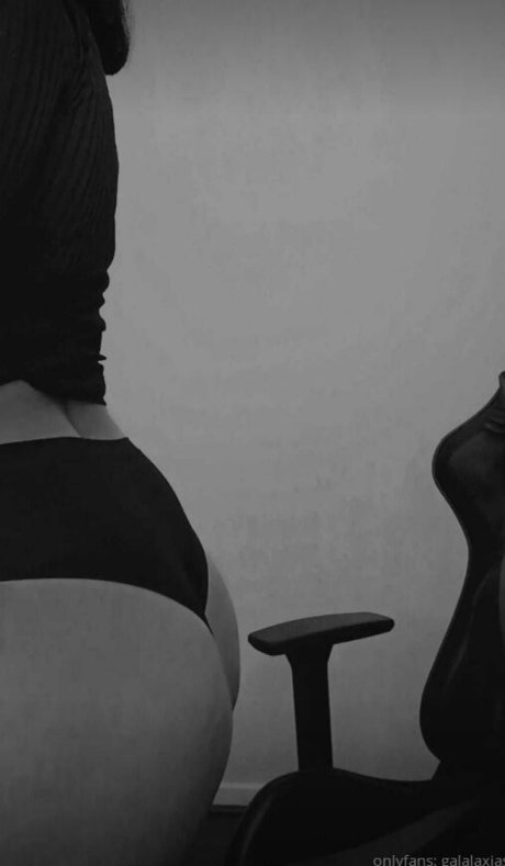 Galaxias Galalaxias nudes star picture