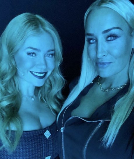 Sarah Connor pornstar hd pic