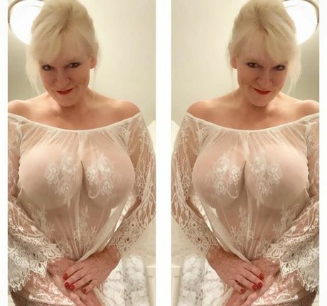 Sandie Lee pornstar hd gallery