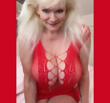 Sandie Lee pornstar free pics