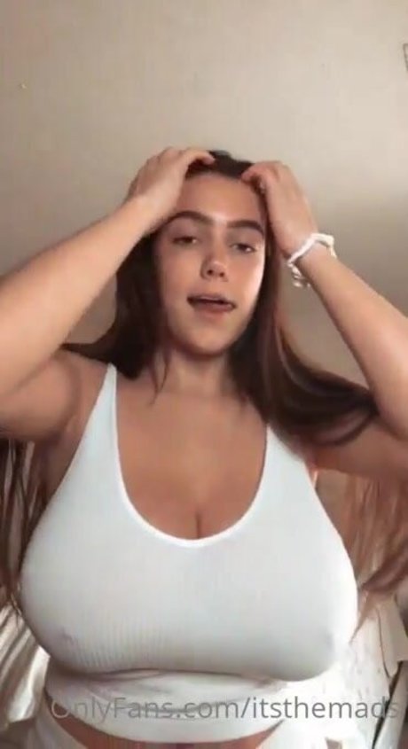 Maggie W free model photo