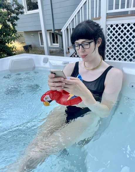 FoxGothicc hot actress images