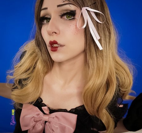 Egilea ASMR adult model pictures