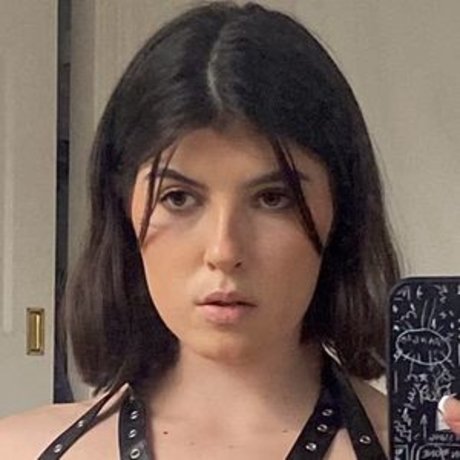 OnlyAveryWest exclusive pornstar picture