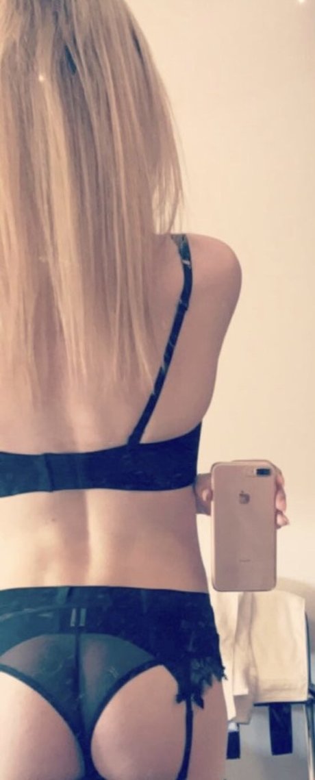 Julie Prim naked pornstar photo