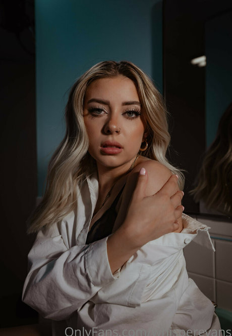 Whisper Evans pornographic model pic