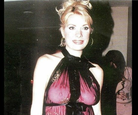 Eleni Menegaki model perfect galleries