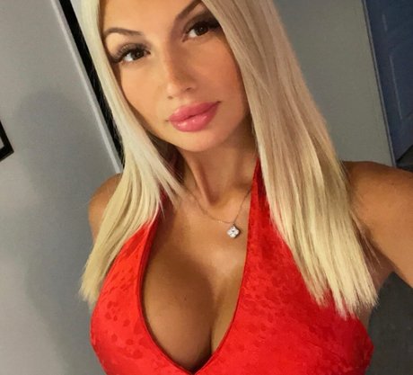 Leakrrs free model pic