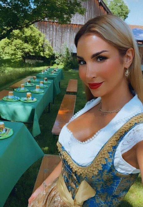 Sila Sahin top star photos