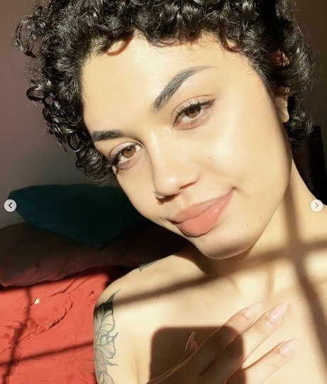 seekingsage model hd pictures