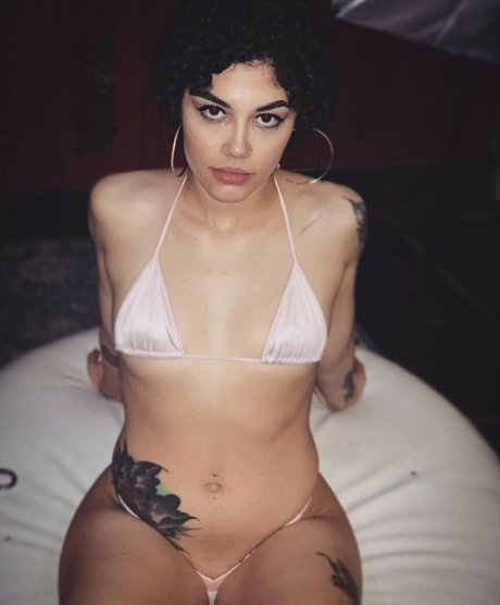 seekingsage model nude image