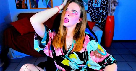 Lindawoodsy model hd picture