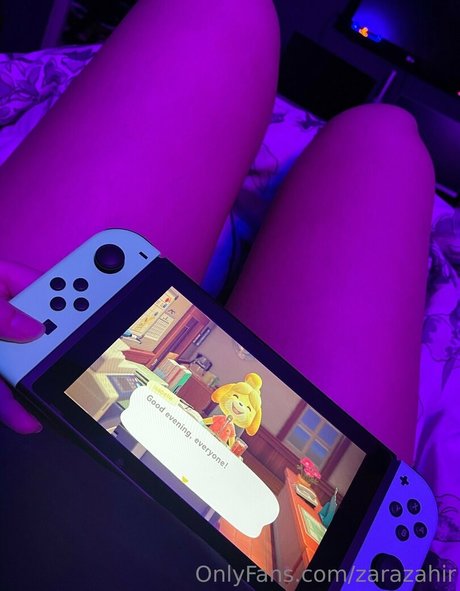 Zara Zahir nude actress image