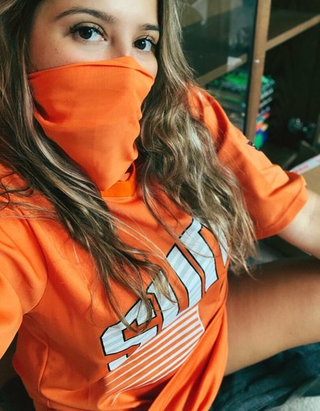 Zara Zahir erotic model pictures