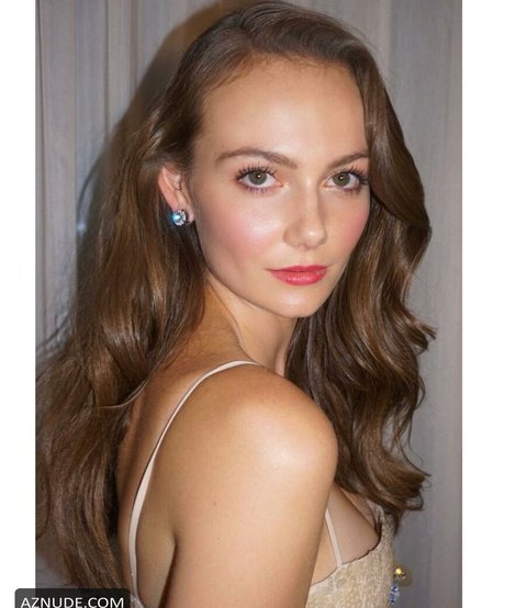 Andi Matichak perfect star images