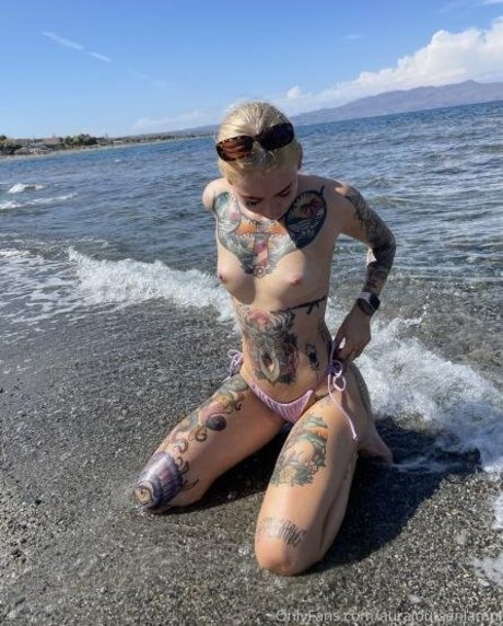 Aurajoutsenlampi model nude photo