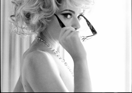 Annie Burgstede naked model pictures