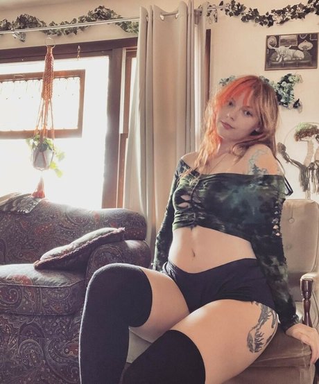 Sisterfireflyxo naked actress photos