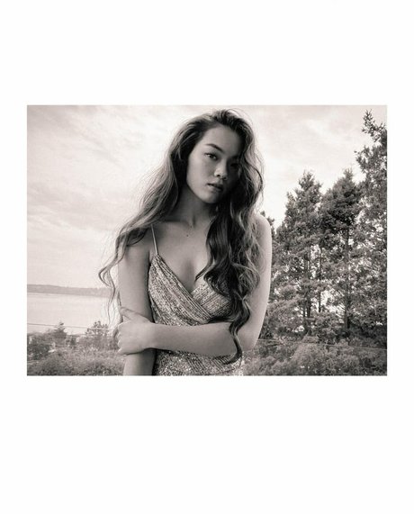 Alexa Loo nude actress picture