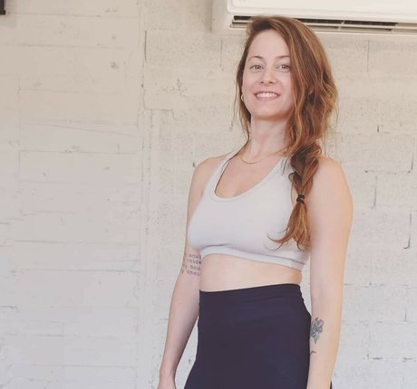 Yael Gayaa pornstar nude pictures