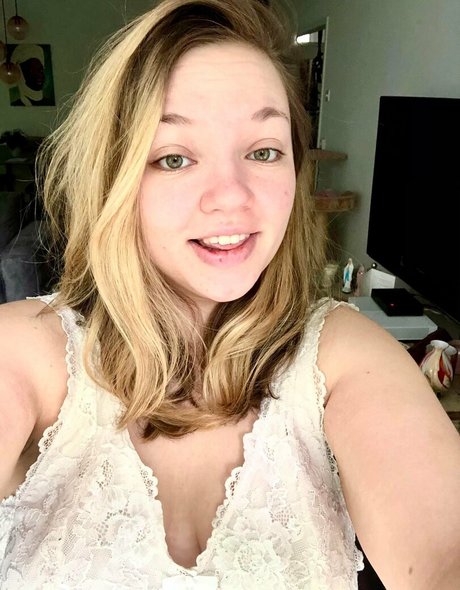 Cheyenne1607 erotic star img