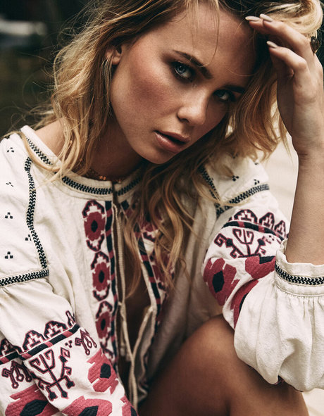 Amber Davis nude actress galleries